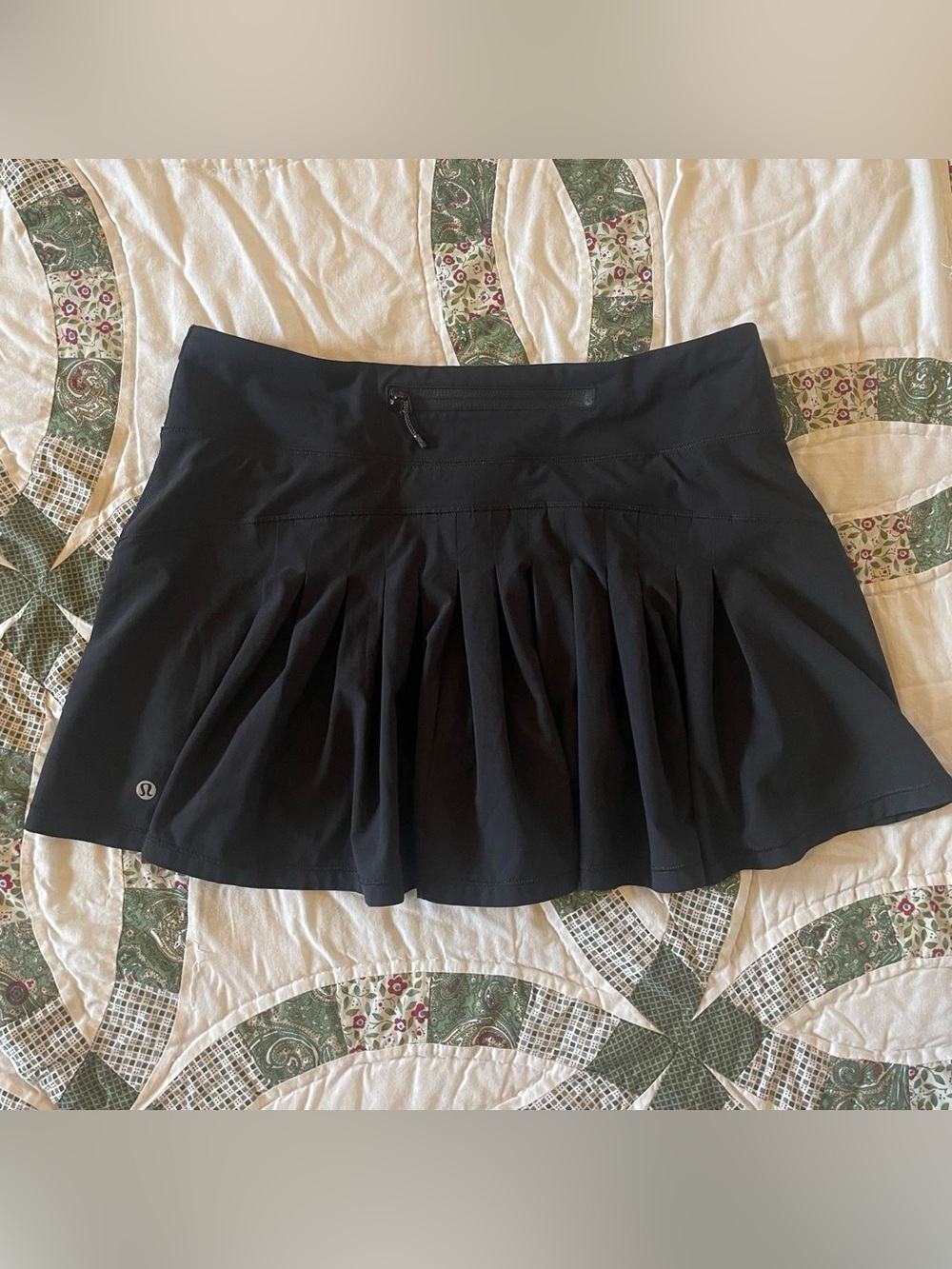 lululemon athletica Black Circuit Breaker Tennis Skirt Zip Pocket Pleats Size 8
